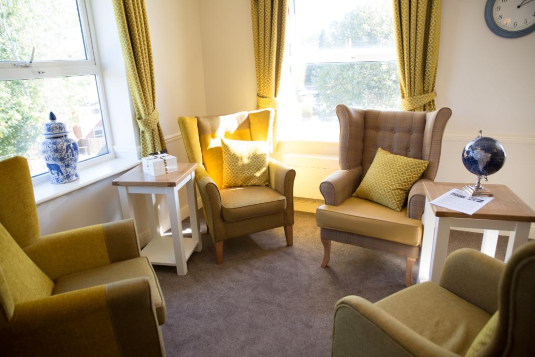 Bowood Court Lounge
