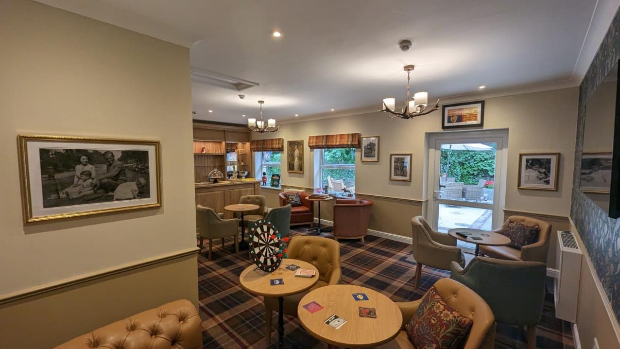 Bowood Court Pub